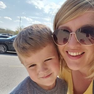 Meet your Posher, Carrie